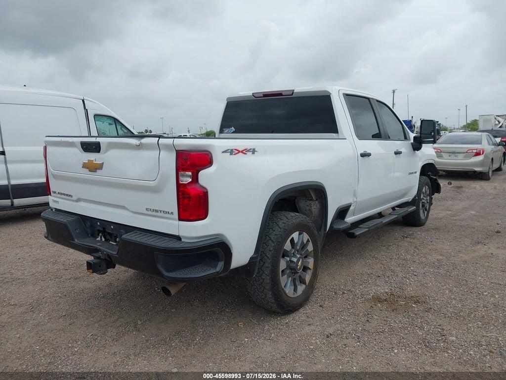 2GC4YME71P1724219 2023 CHEVROLET SILVERADO 2500HD photo no. 4