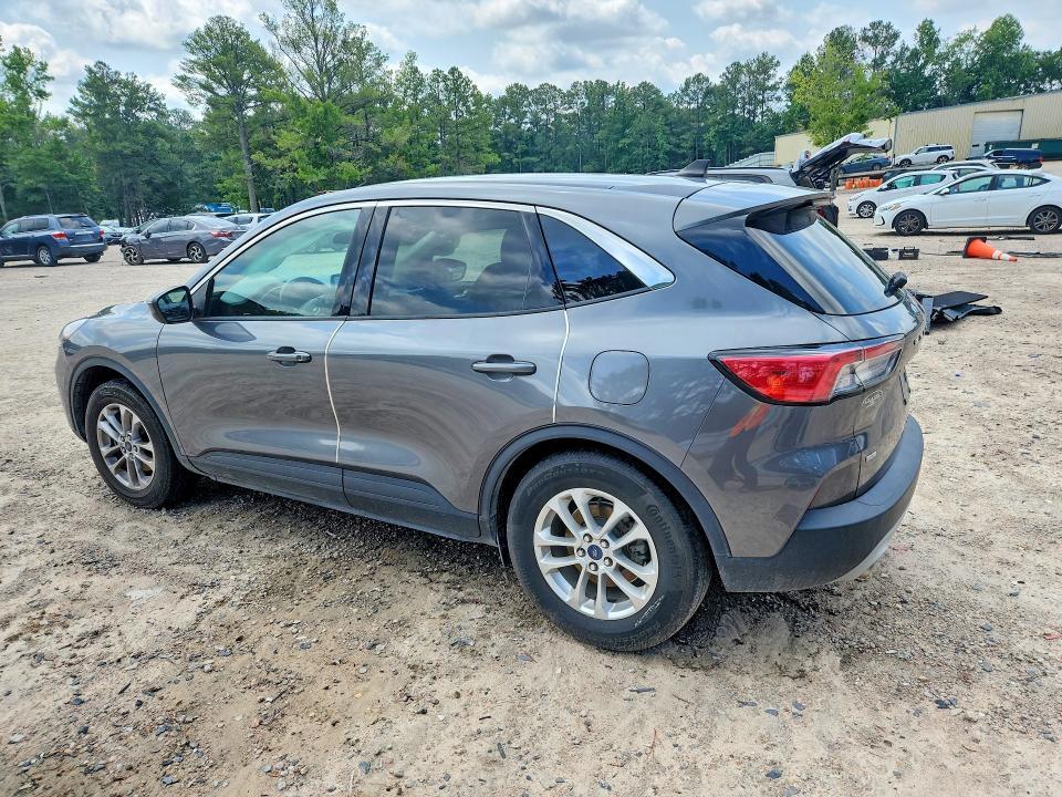 1FMCU0G69MUA99472 2021 FORD ESCAPE photo no. 2