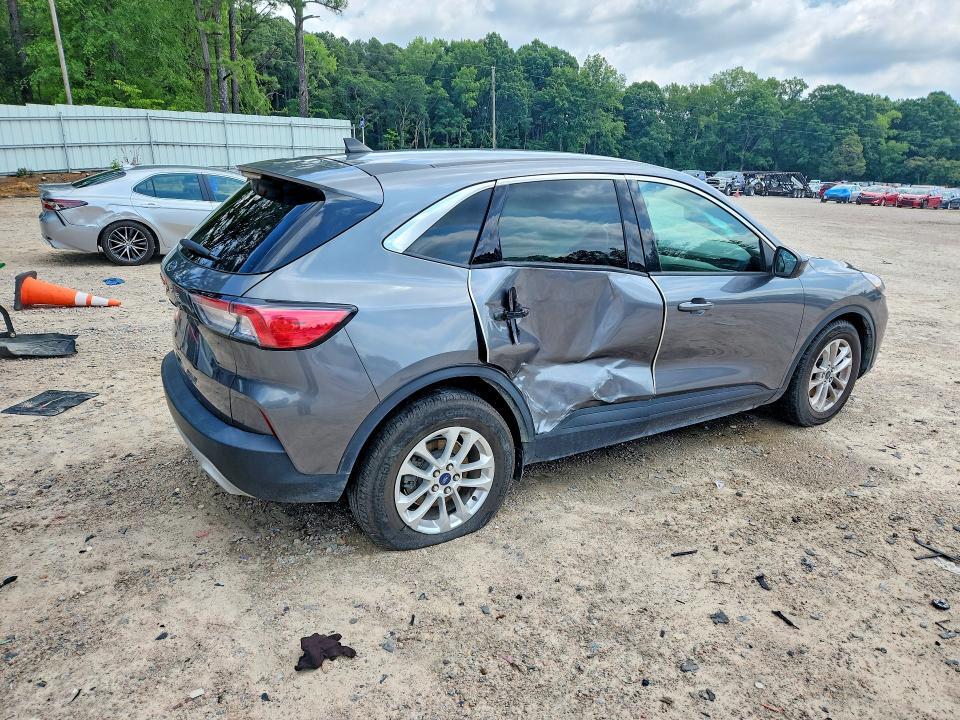 1FMCU0G69MUA99472 2021 FORD ESCAPE photo no. 3