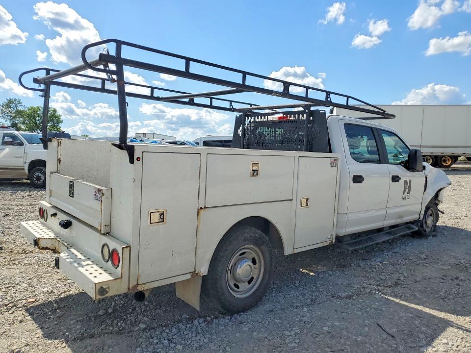 2021 FORD F250 — Фото 3 из 12