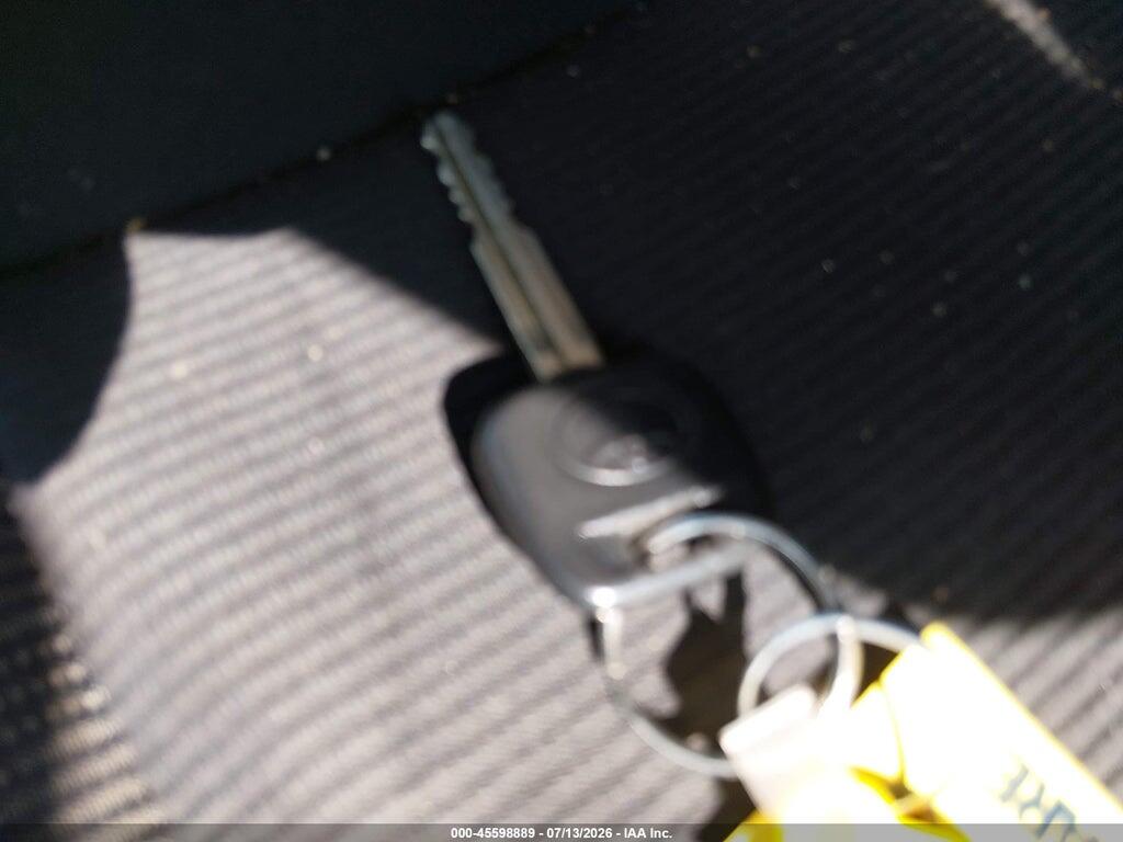 VNKKTUD31HA079753 2017 TOYOTA YARIS photo no. 11