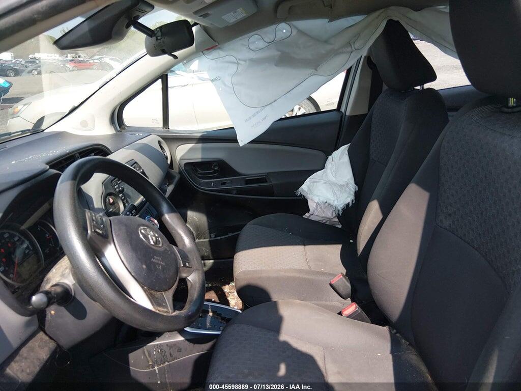 VNKKTUD31HA079753 2017 TOYOTA YARIS photo no. 5