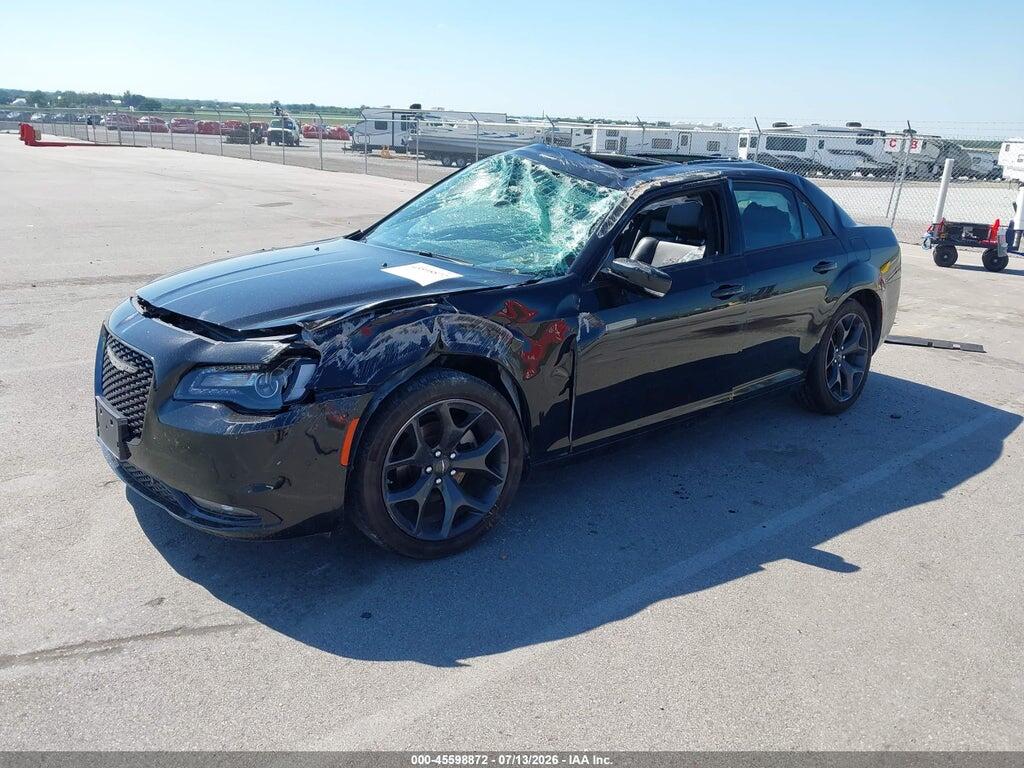 2C3CCABG5PH657858 2023 CHRYSLER 300 photo no. 2