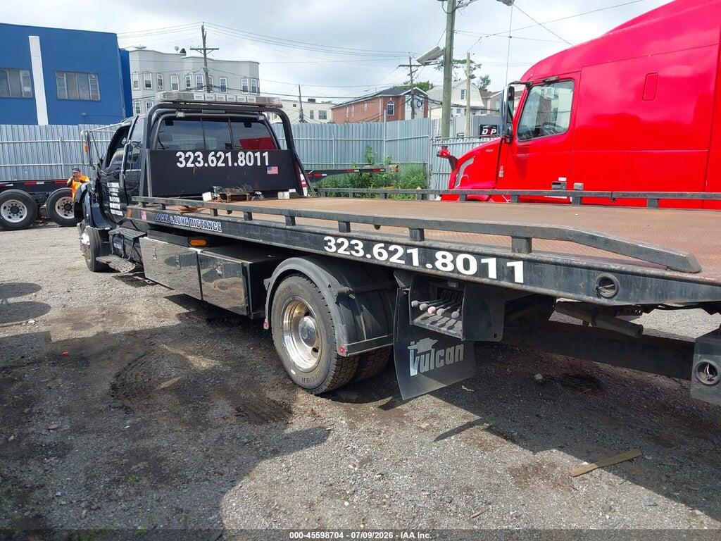 3FRNX6FC1BV377746 2011 FORD F-650 photo no. 3