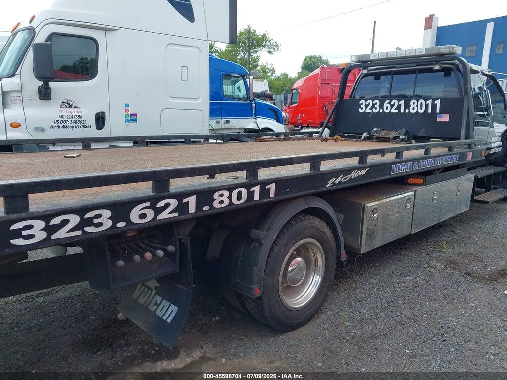 3FRNX6FC1BV377746 2011 FORD F-650 photo no. 4