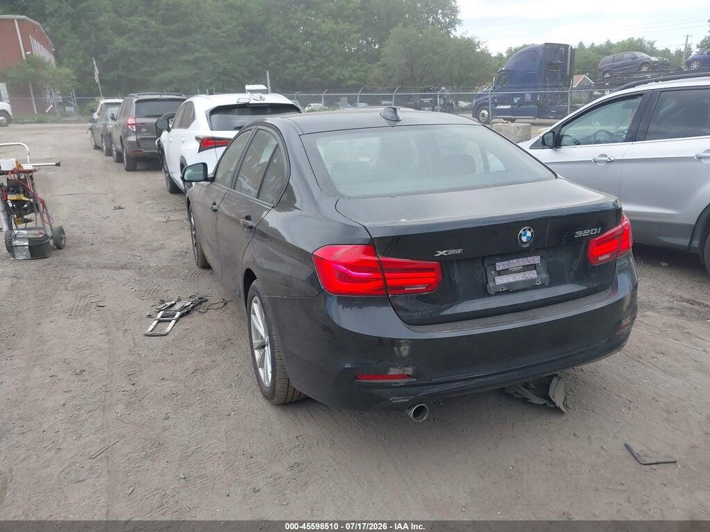 WBA8A3C56JA494754 2018 BMW 320I photo no. 3