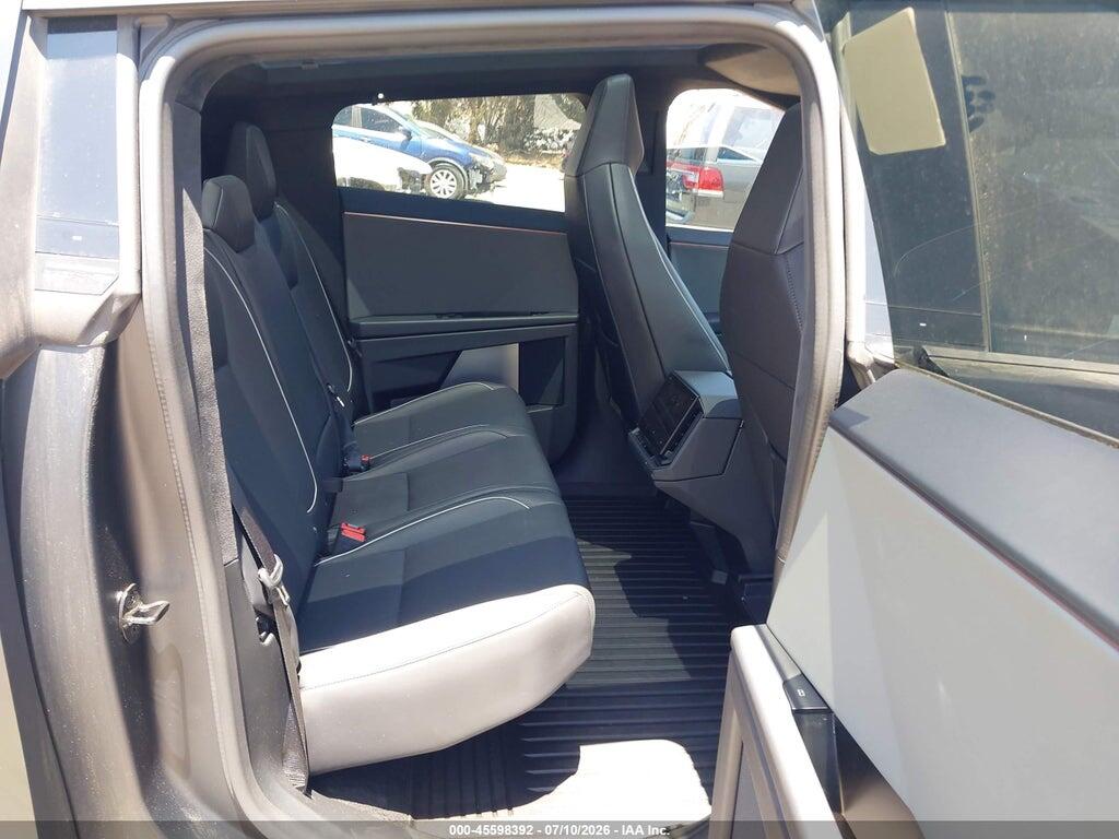 7G2CEHEE7RA037282 2024 TESLA CYBERTRUCK photo no. 8