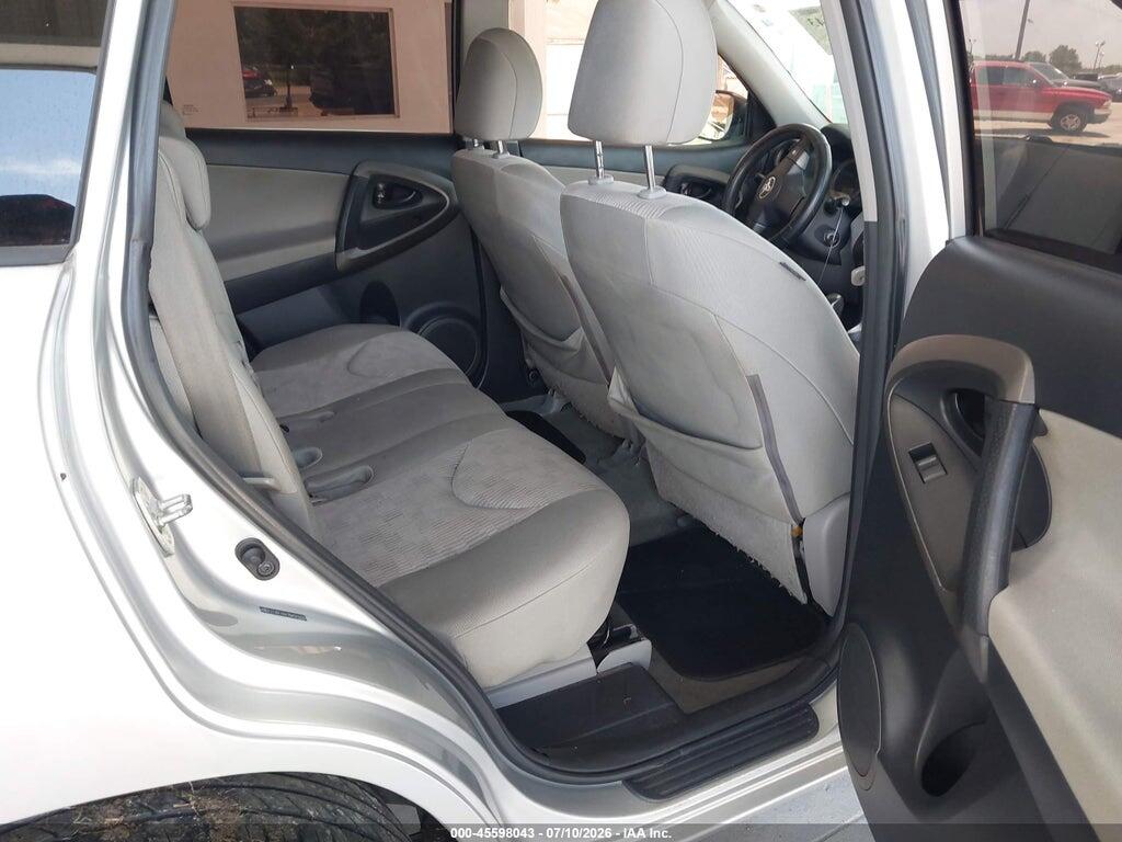 2T3BF4DV1BW101826 2011 TOYOTA RAV4 photo no. 8
