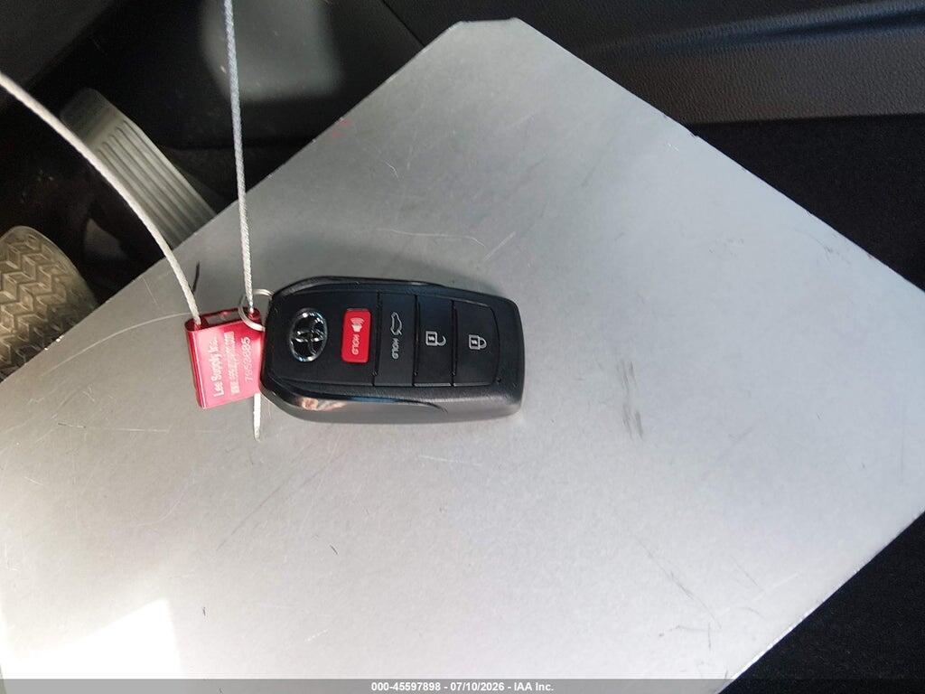 JTDAAAAF4R3024128 2024 TOYOTA CROWN photo no. 11