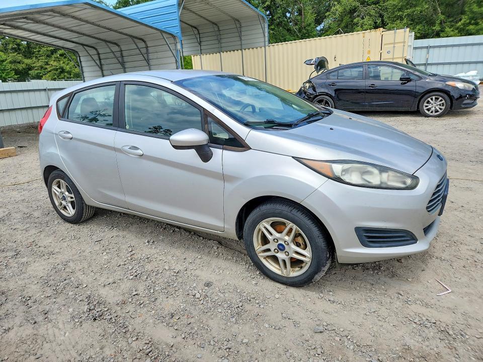 2019 FORD FIESTA SE — Фото 4 из 12