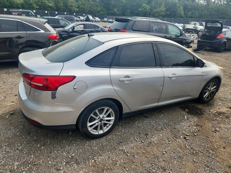 2015 FORD FOCUS SE — Фото 3 из 12