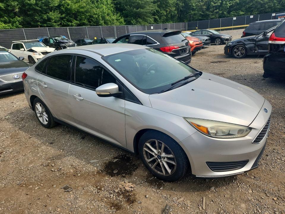2015 FORD FOCUS SE — Фото 4 из 12