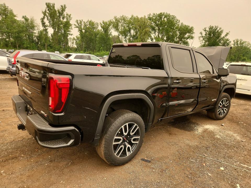 2021 GMC SIERRA K1500 AT4 — Фото 3 из 12