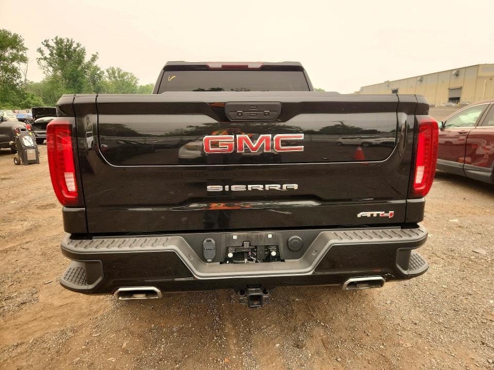 2021 GMC SIERRA K1500 AT4 — Фото 6 из 12