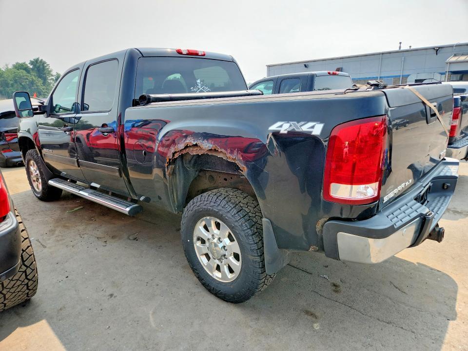 2013 GMC SIERRA K2500 SLE — Фото 2 из 12