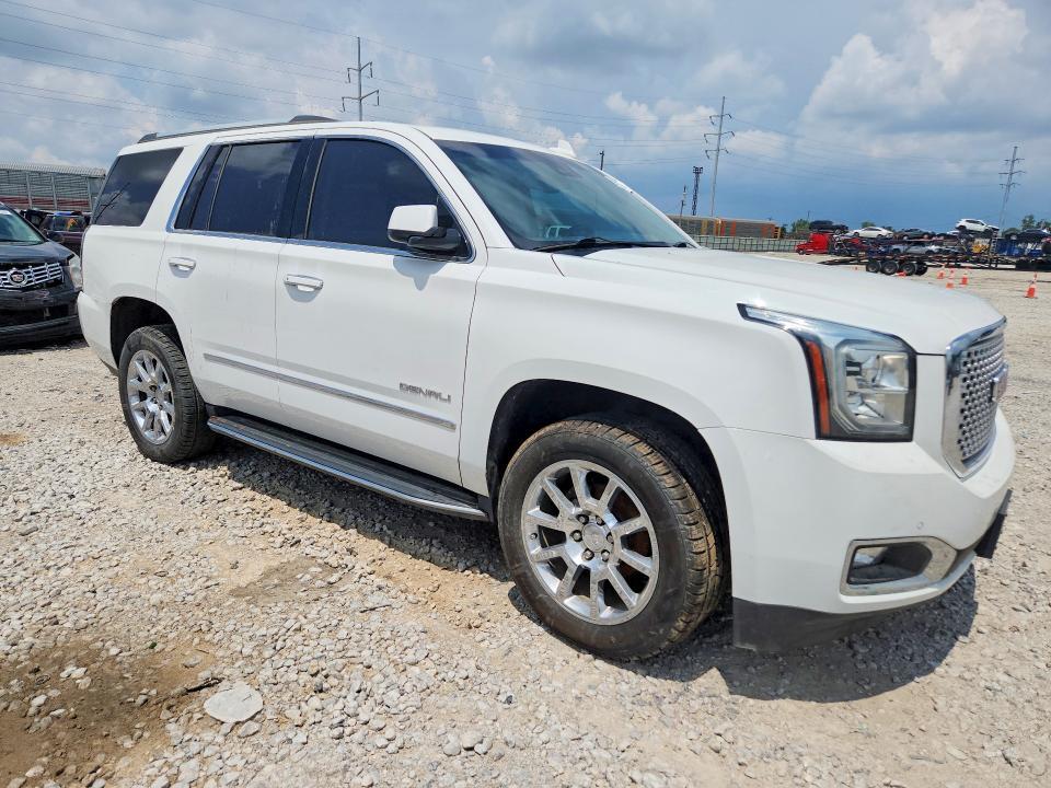 2017 GMC YUKON DENALI — Фото 4 из 13
