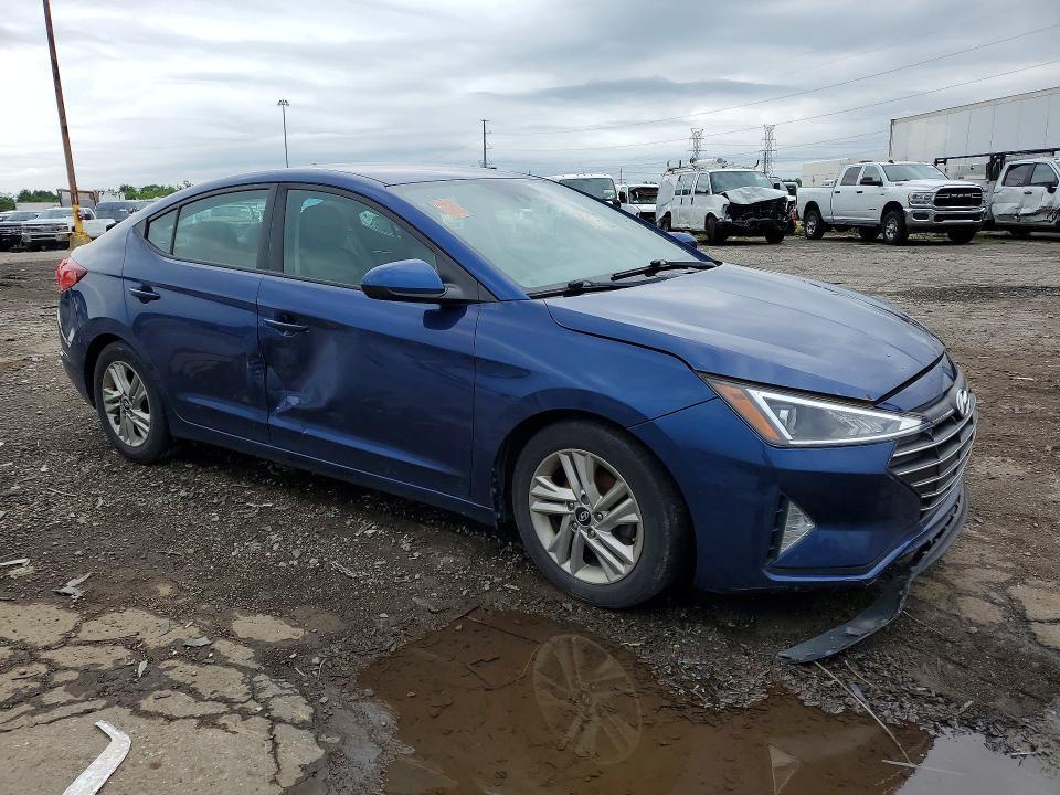2020 HYUNDAI ELANTRA SEL — Фото 4 из 12