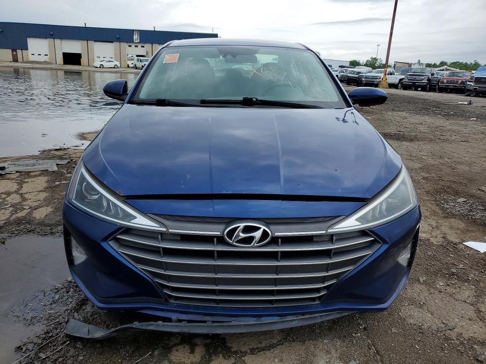 2020 HYUNDAI ELANTRA SEL — Фото 5 из 12