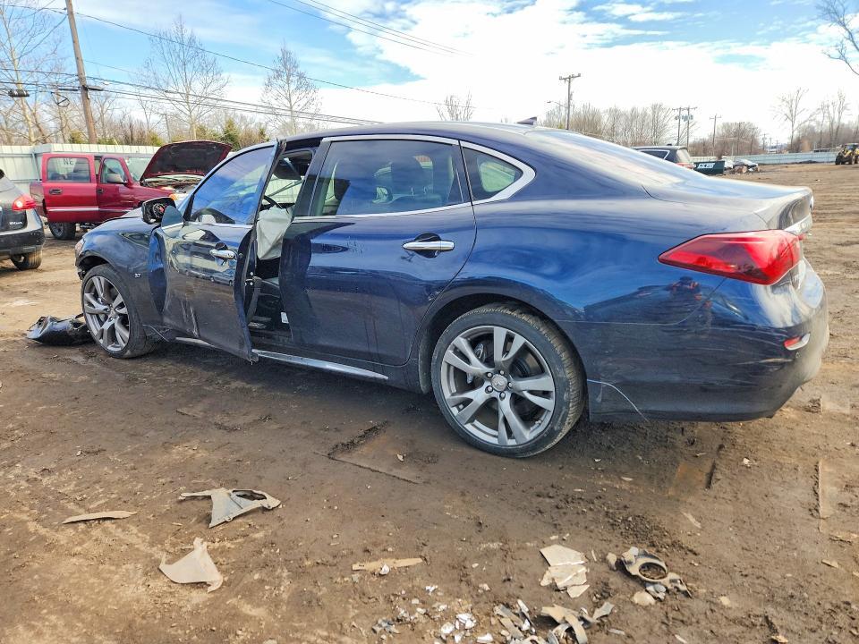 2019 INFINITI Q70L 3.7 LUXE — Фото 2 из 12