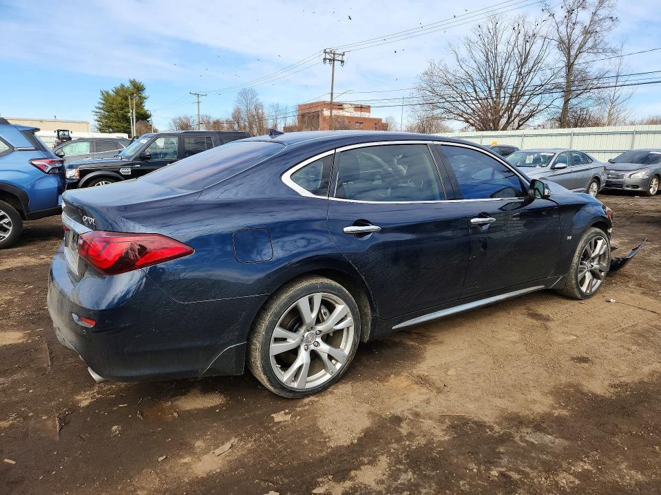 2019 INFINITI Q70L 3.7 LUXE — Фото 3 из 12