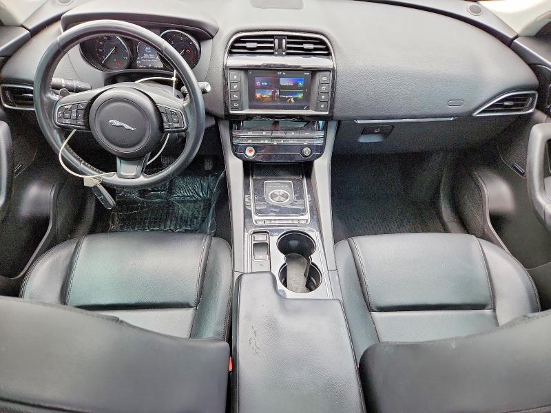 2017 JAGUAR F-PACE PREMIUM — Фото 8 из 13