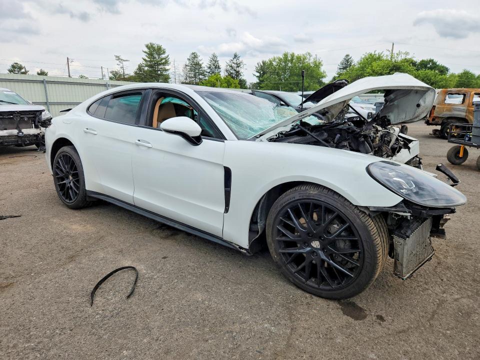 2018 PORSCHE PANAMERA 4S — Фото 4 из 13