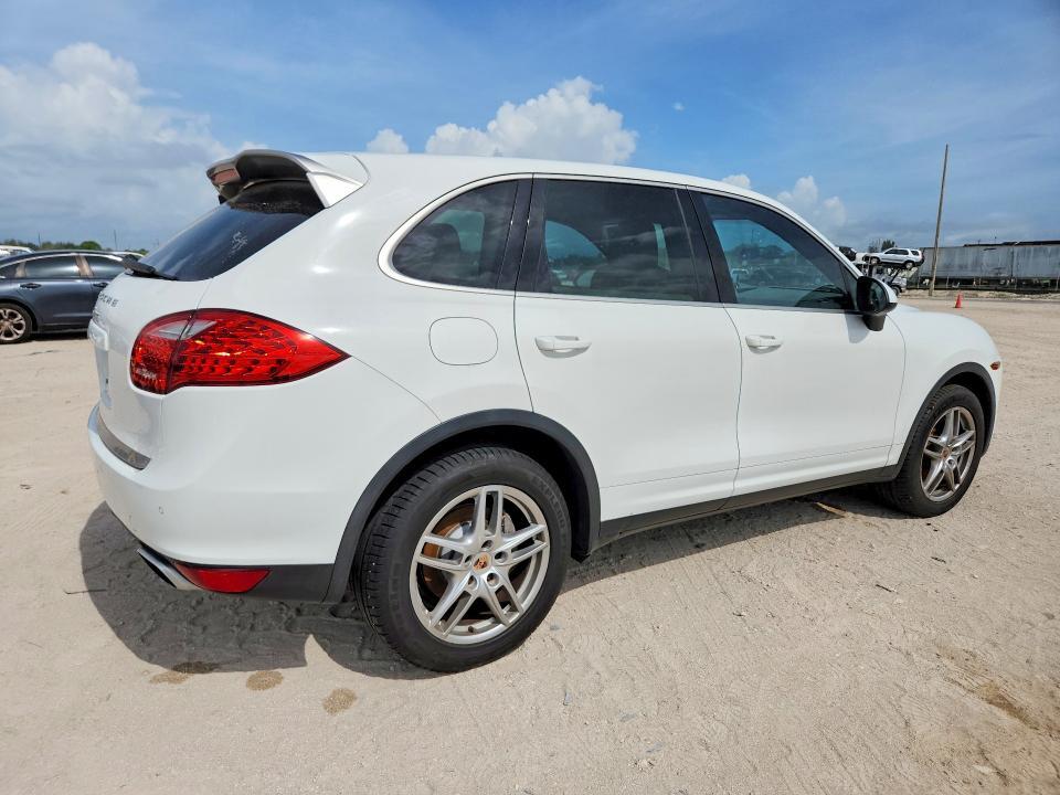 2014 PORSCHE CAYENNE — Фото 3 из 13
