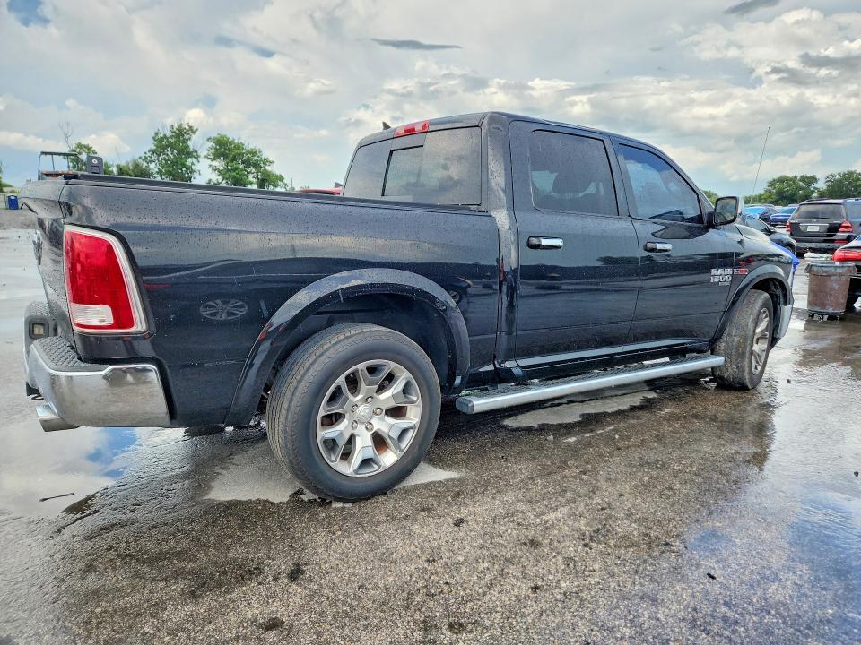 2019 RAM 1500 CLASSIC LARAMIE — Фото 3 из 12