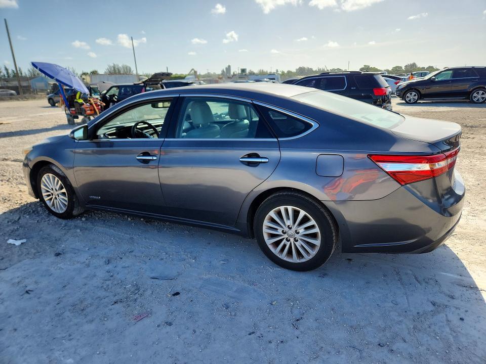 2013 TOYOTA AVALON HYBRID XLE PREMIUM — Фото 2 из 12