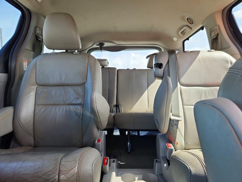 2016 TOYOTA SIENNA XLE PREMIUM 8-PASSENGER — Фото 10 из 13
