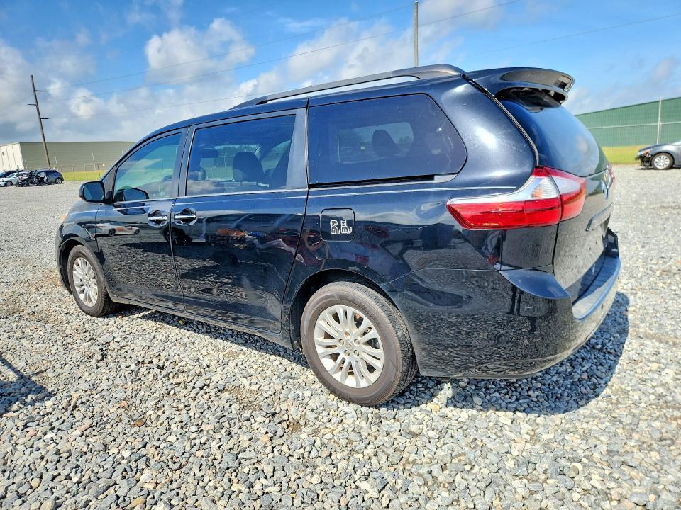 2016 TOYOTA SIENNA XLE PREMIUM 8-PASSENGER — Фото 2 из 13