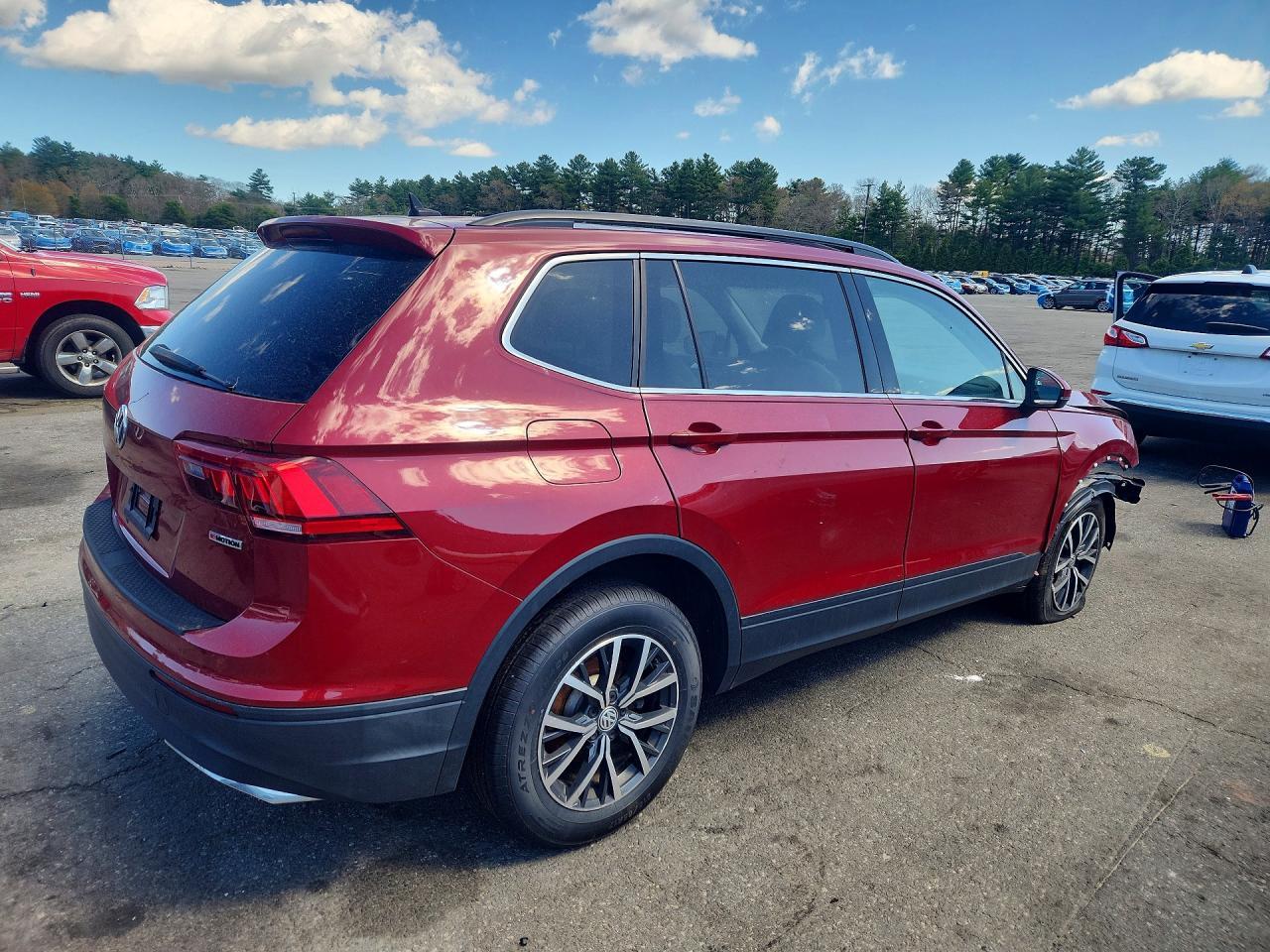 2019 VOLKSWAGEN TIGUAN SE — Фото 6 из 16