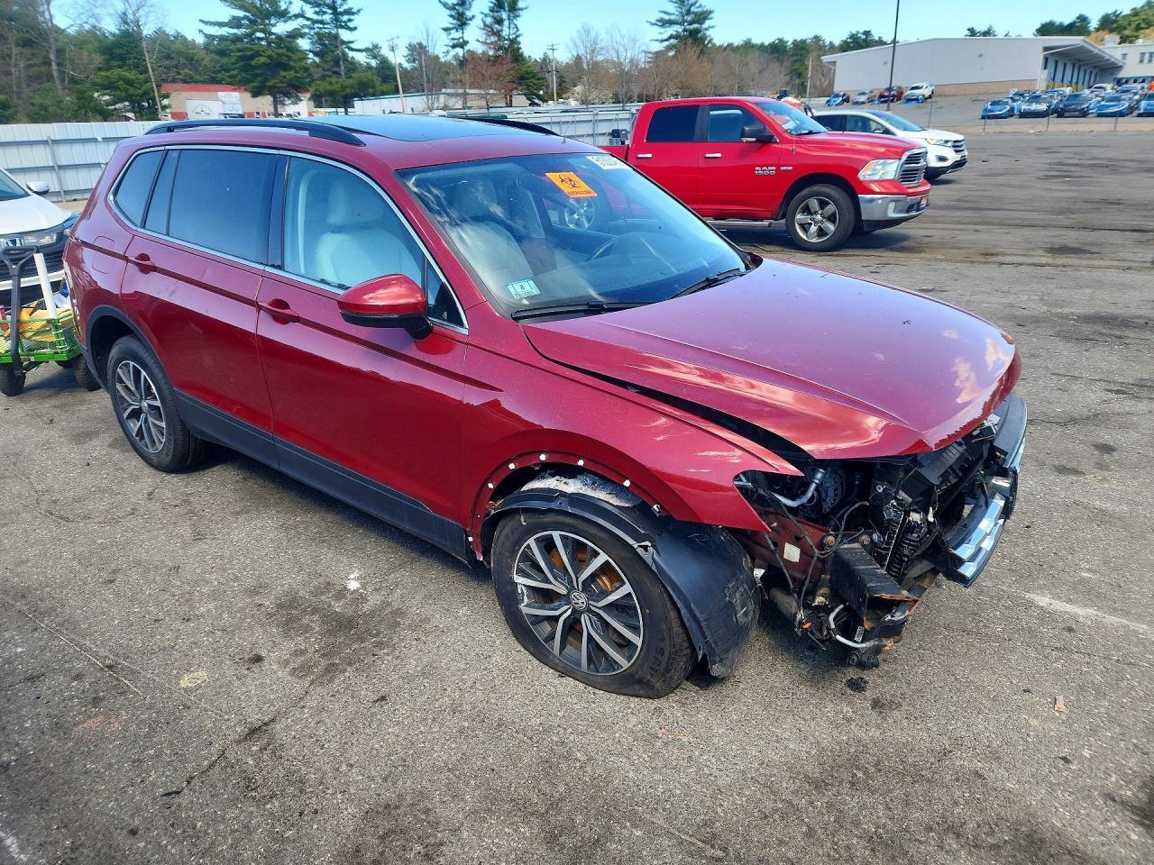 2019 VOLKSWAGEN TIGUAN SE — Фото 7 из 16