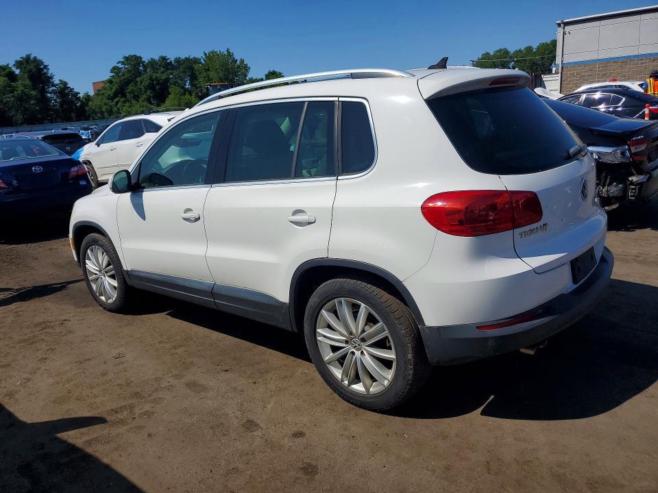2014 VOLKSWAGEN TIGUAN S — Фото 2 из 13