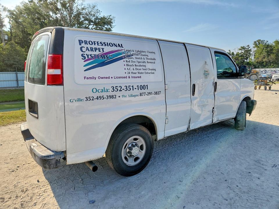 2017 CHEVROLET EXPRESS 2500 CARGO DELIVERY VAN — Фото 3 из 13