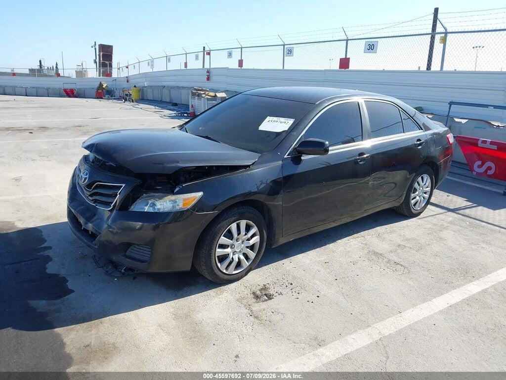 4T1BF3EK1BU209502 2011 TOYOTA CAMRY photo no. 2