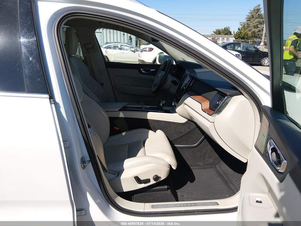 LYVA22RL9KB302643 2019 VOLVO XC60 photo no. 5