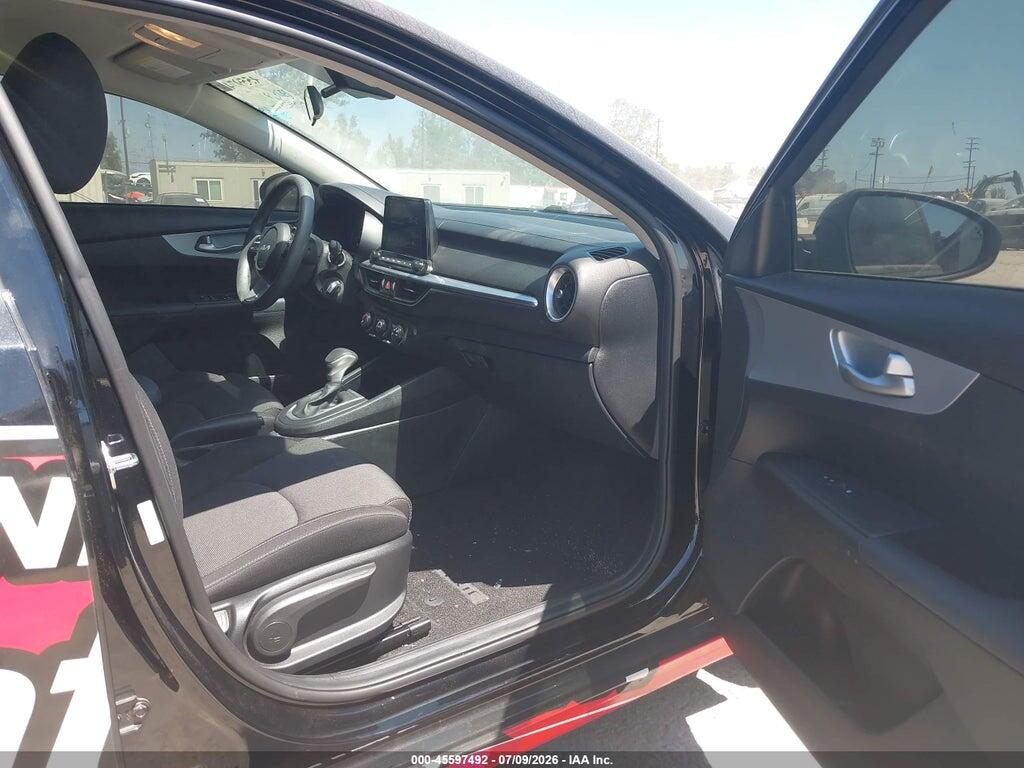 3KPF24AD5PE555105 2023 KIA FORTE photo no. 5