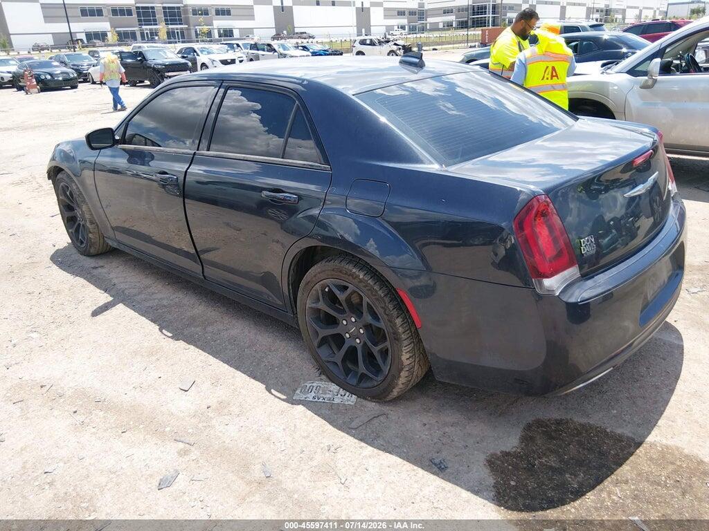 2C3CCABGXKH559496 2019 CHRYSLER 300 photo no. 3