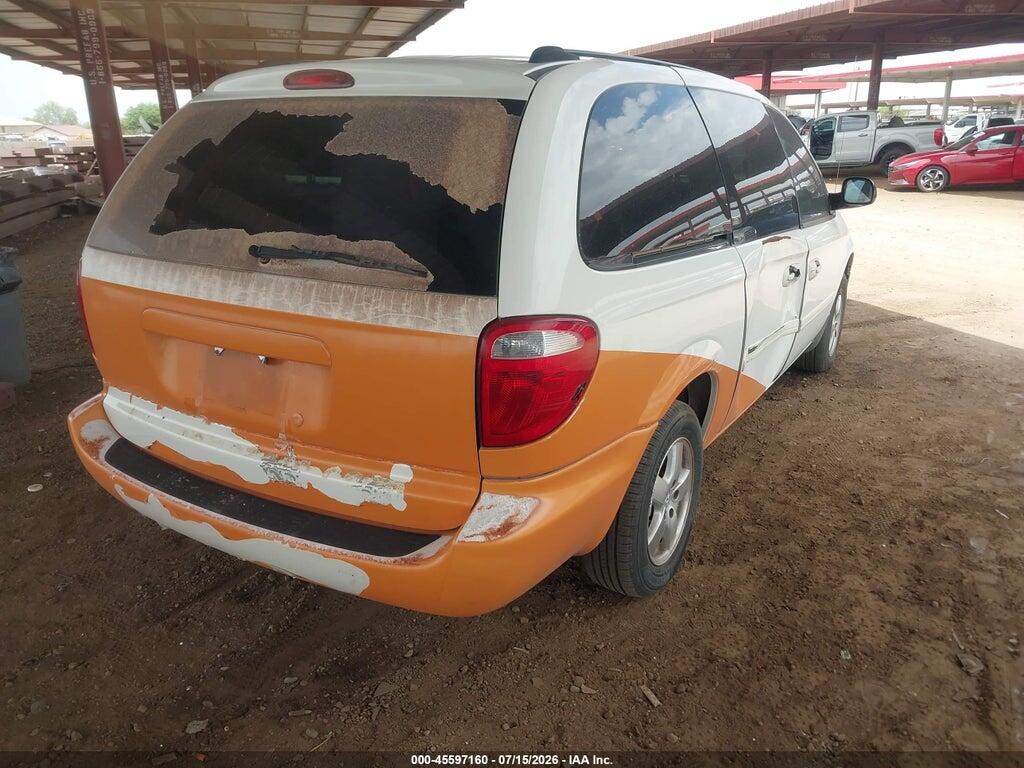 2D4GP44L65R476856 2005 DODGE CARAVAN photo no. 4