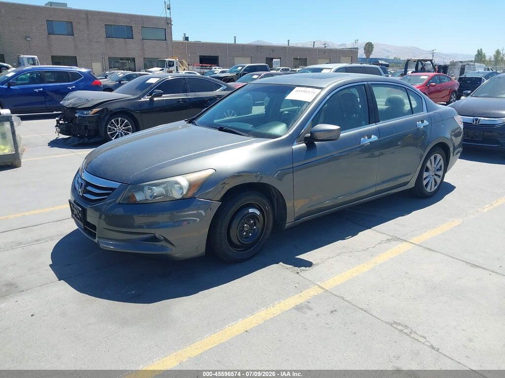 1HGCP3F86CA010023 2012 HONDA ACCORD photo no. 2