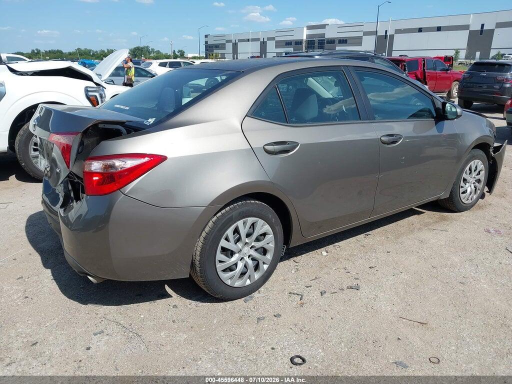 5YFBURHE1JP804414 2018 TOYOTA COROLLA photo no. 4