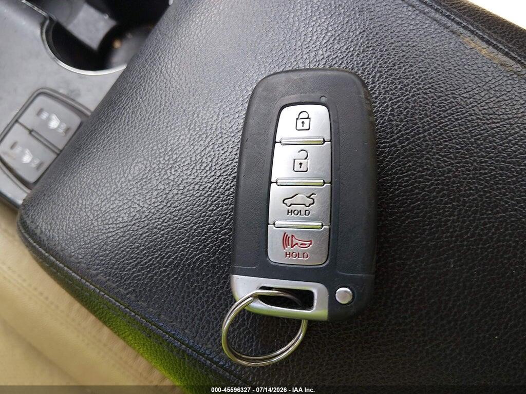 5NPEC4AB5CH457673 2012 HYUNDAI SONATA photo no. 11