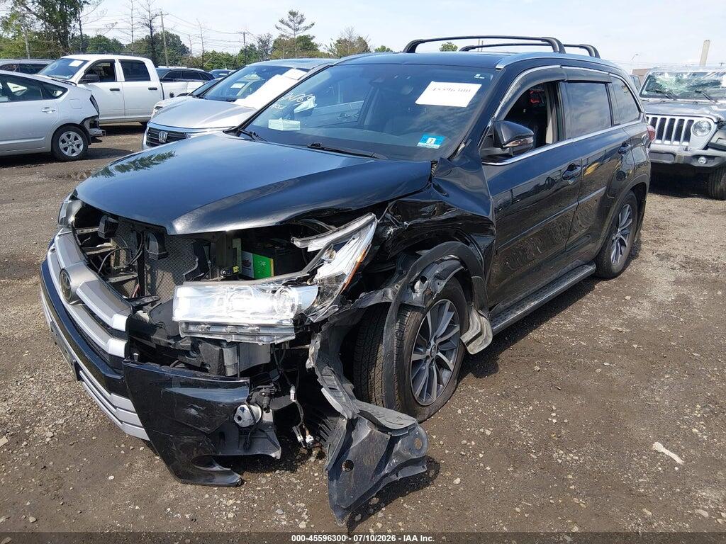5TDJZRFH6JS554895 2018 TOYOTA HIGHLANDER photo no. 2
