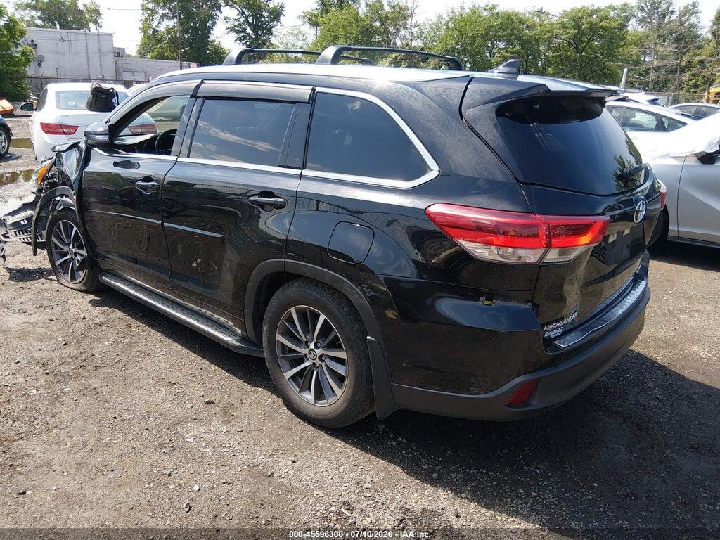 5TDJZRFH6JS554895 2018 TOYOTA HIGHLANDER photo no. 3