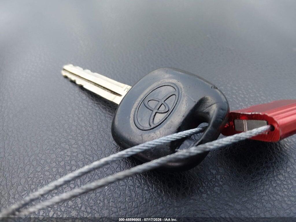 5YFBURHE5HP700549 2017 TOYOTA COROLLA photo no. 11
