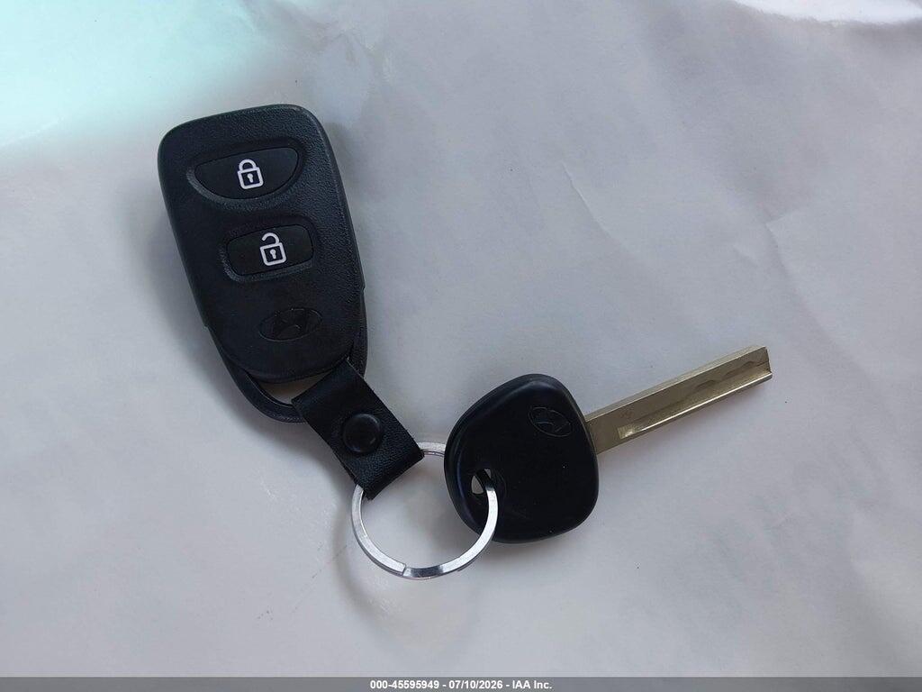 KMHCT4AE2HU359193 2017 HYUNDAI ACCENT photo no. 11