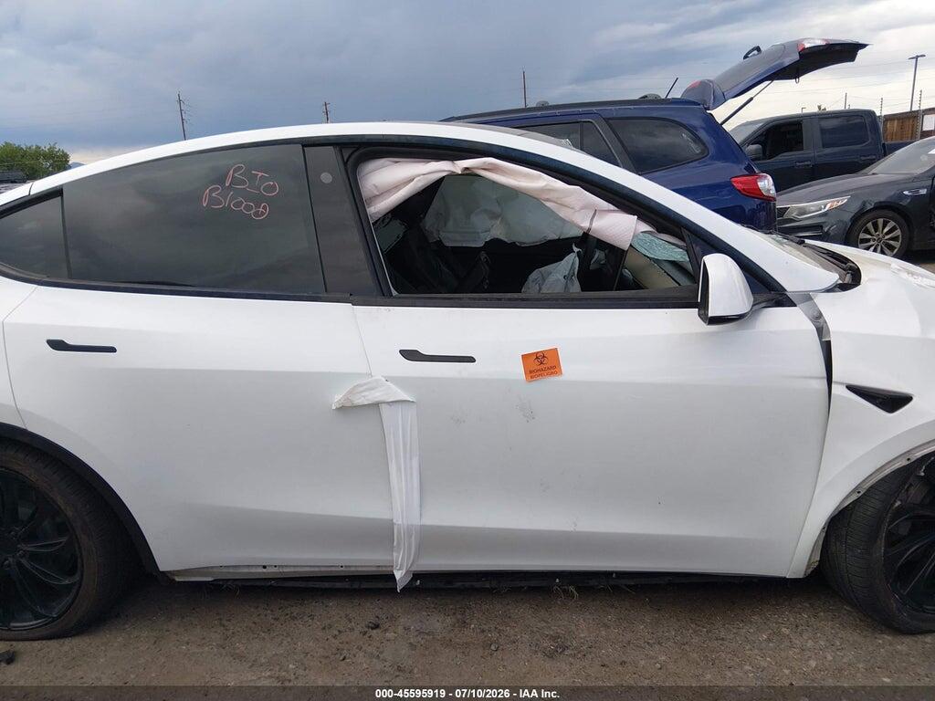 7SAYGDEE2NF331801 2022 TESLA MODEL Y photo no. 12