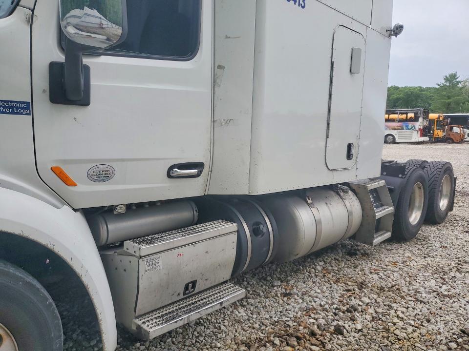 2019 PETERBILT 579 - SEMI TRUCK