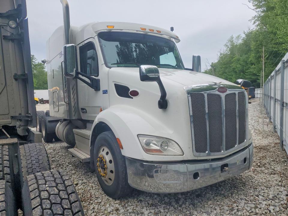 2019 PETERBILT 579 - SEMI TRUCK — Фото 4 из 14